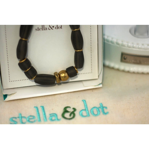 NIB Stella & Dot Brix Stretch Bracelet Gray Gold - Picture 3 of 5